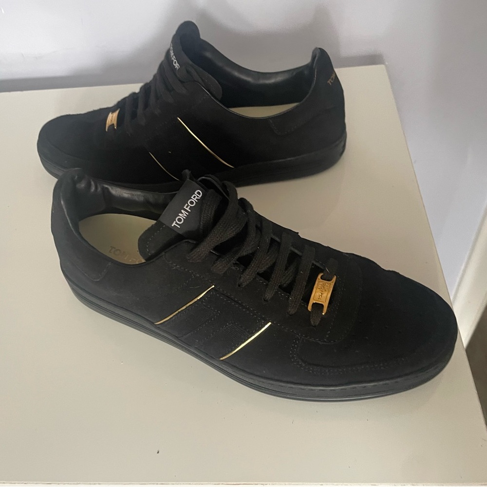 Tom Ford size 11 Radcliffe suede low top sneakers
